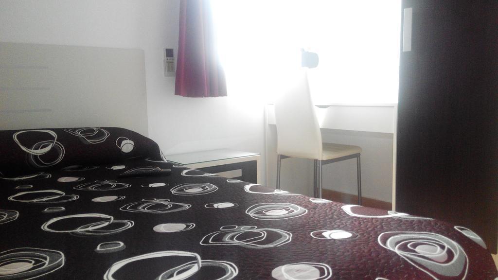 Hostal Ocana Манилва Номер фото